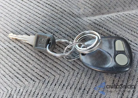 1998 Chevrolet K1500 Fleetside из США, поврежденный, VIN 2GCEK19R1W1239271